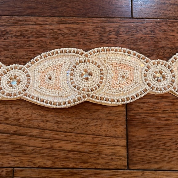 White beaded belt - Picture 2 of 4